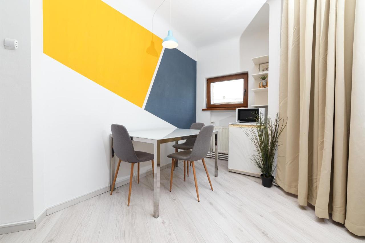 Color Apartments Franceza St Bükreş Dış mekan fotoğraf