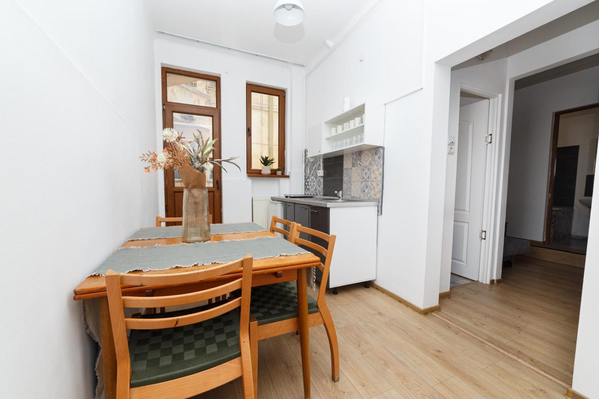 Color Apartments Franceza St Bükreş Dış mekan fotoğraf