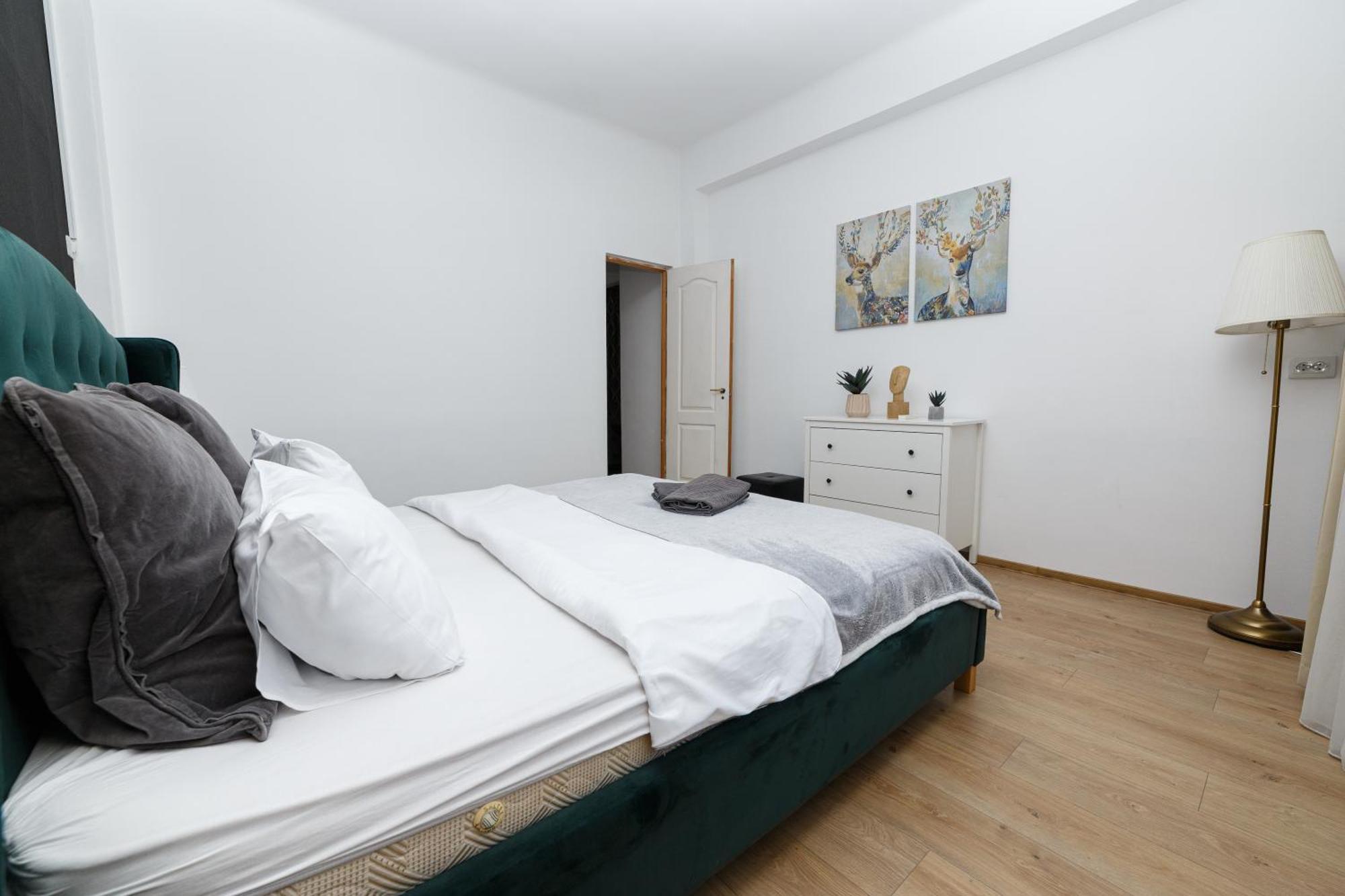 Color Apartments Franceza St Bükreş Dış mekan fotoğraf