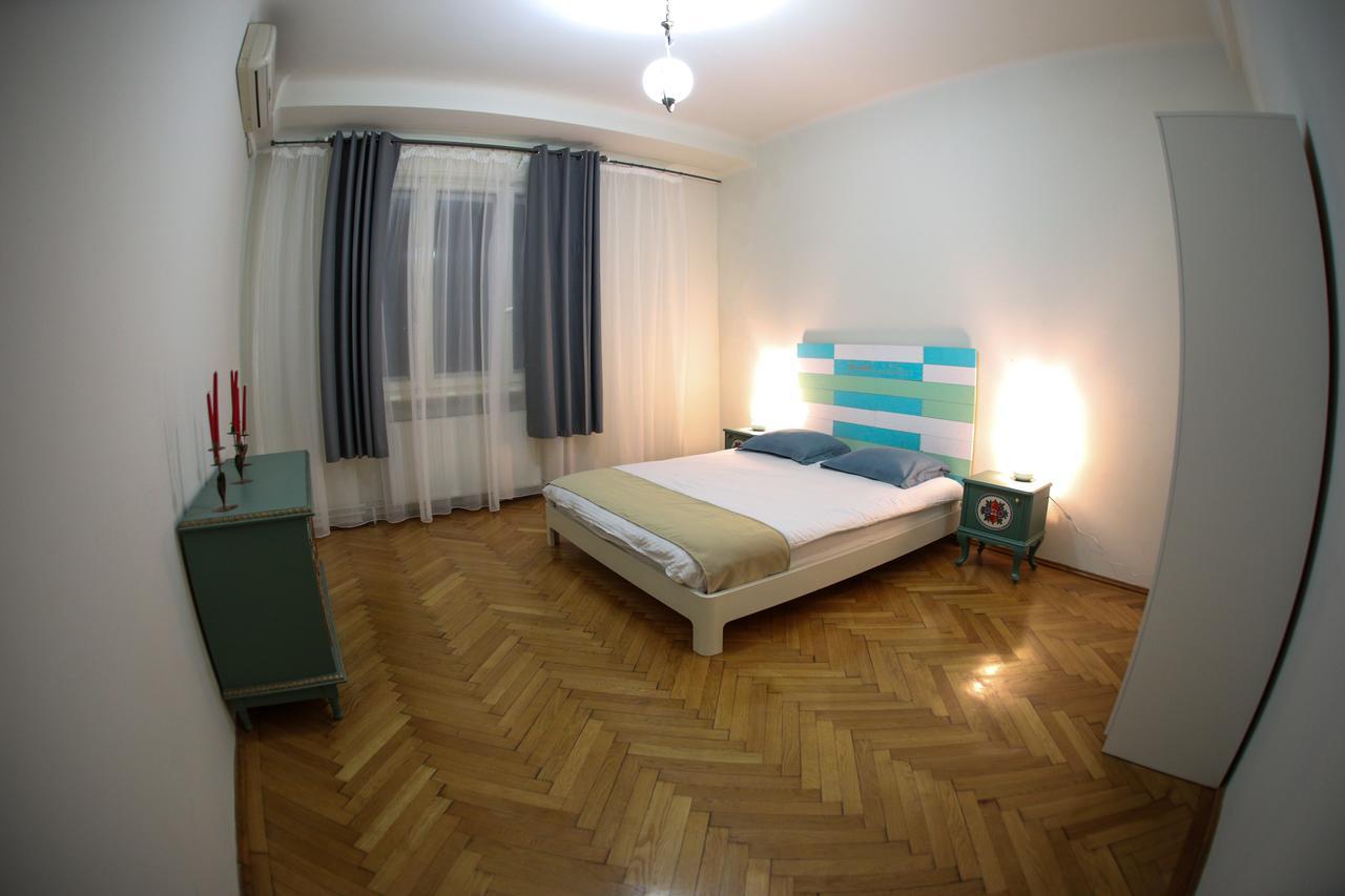 Color Apartments Franceza St Bükreş Dış mekan fotoğraf